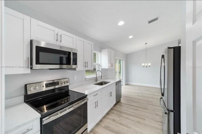 Building Photo - 13396 SW 105th Pl