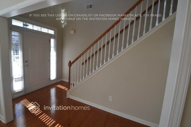 Building Photo - 706 Capri Ridge