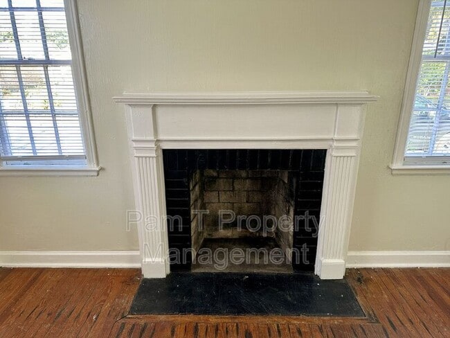 Building Photo - 1221 Seiler Ave