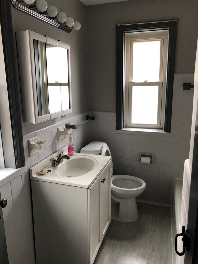 Building Photo - Beautiful  Renovated Home with Finished Ba...