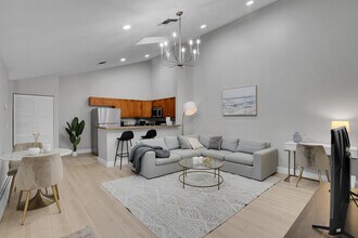 Building Photo - 1251 Periwinkle Pl