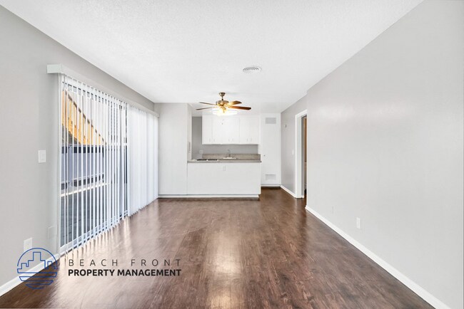 Foto del edificio - 2621 Harbor Blvd.