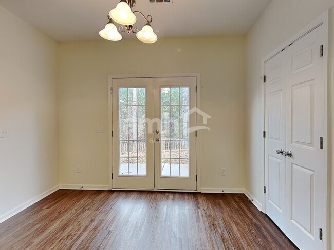 Building Photo - 488 Lincolnwood Ln