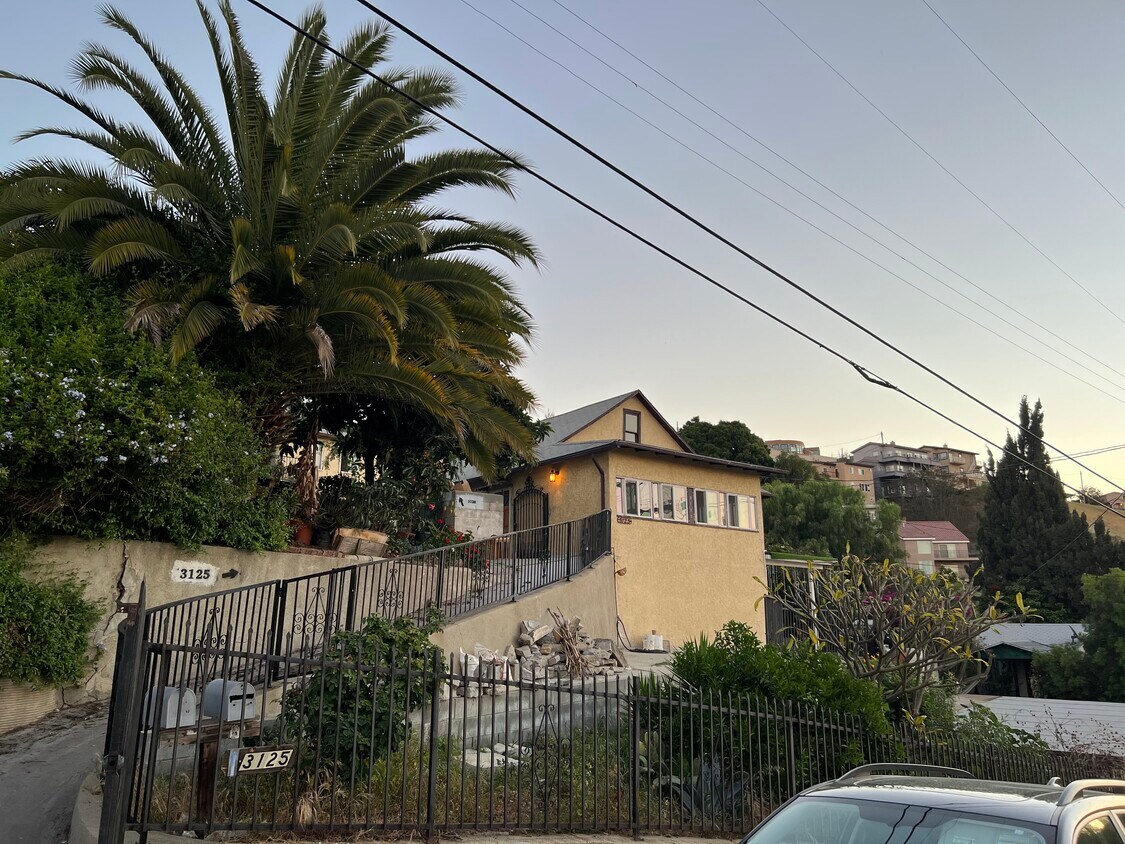Foto principal - 3123 Minnesota St