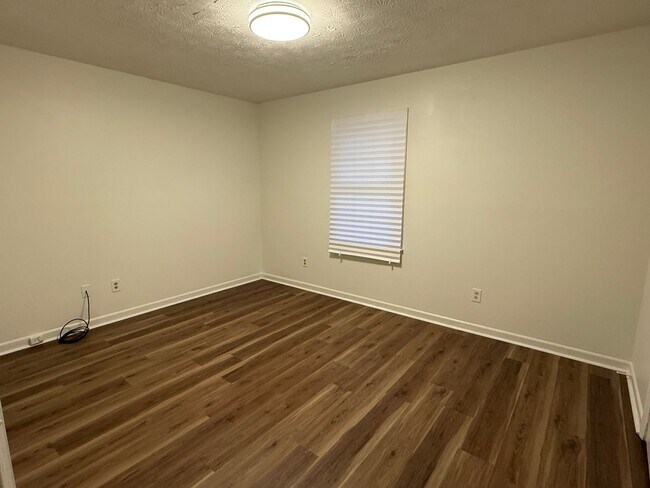 Foto del edificio - Fowler Drive