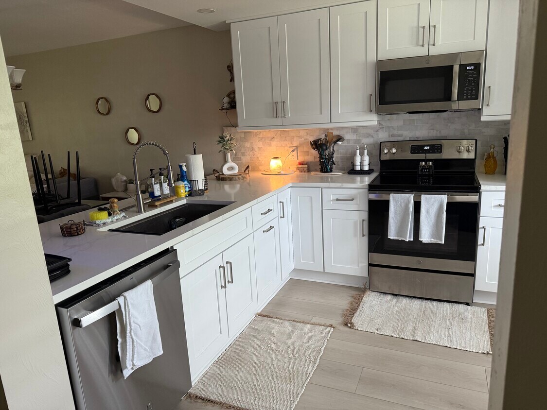 Foto principal - 12501 Cold Stream Dr