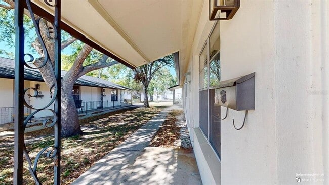 Building Photo - 544 93rd Ave N