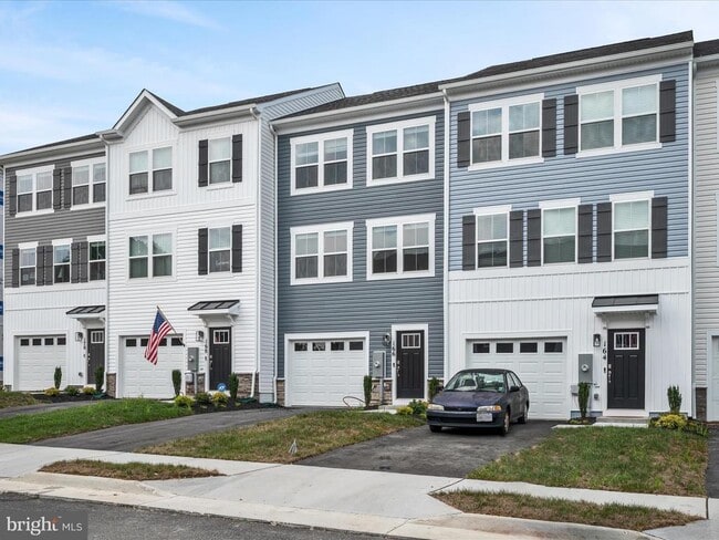 Building Photo - 166 Munsee Cir