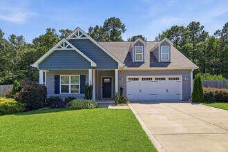 Building Photo - 233 Forester Dr