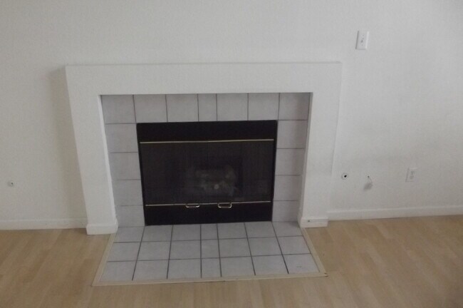 Building Photo - Northwest