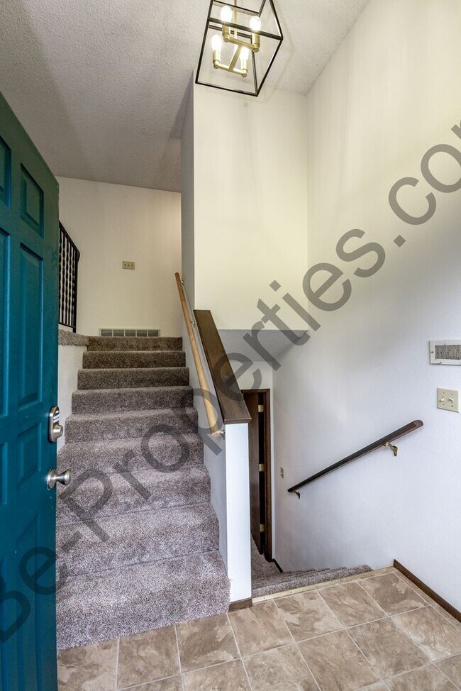 Foto del edificio - 4 bedroom 2.5 bathroom Home