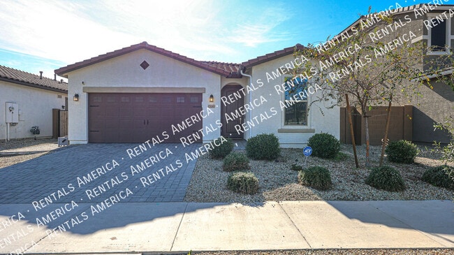 Building Photo - 15689 W Woodlands Ave