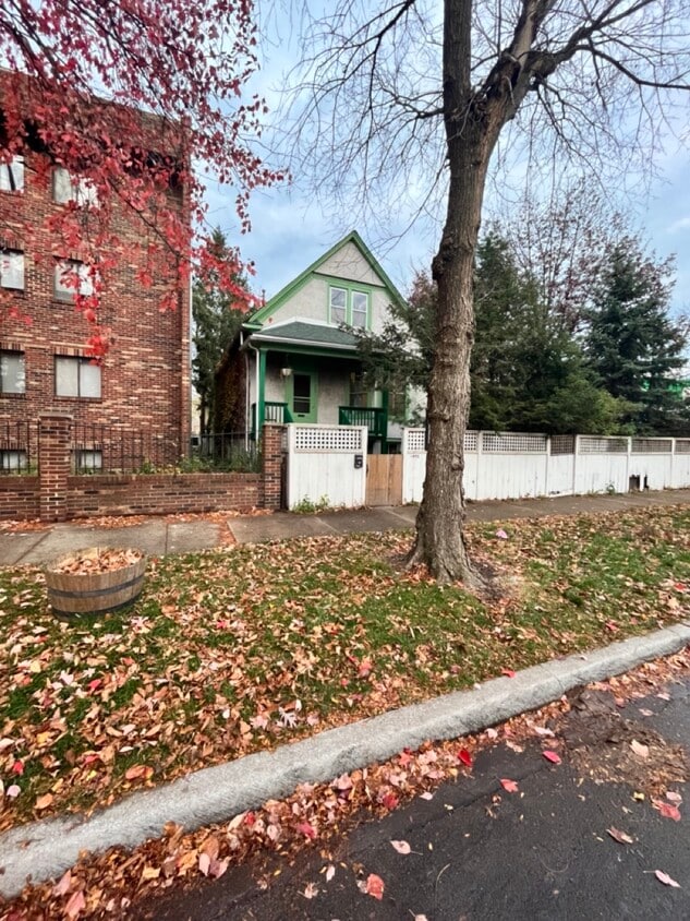 6021 N Wolcott Ave, Chicago, IL 60660 House Rental in Chicago, IL