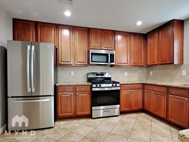 Building Photo - 7102 Cypress Pr Dr