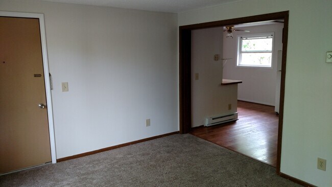 Foto del edificio - 8033-8033 Huron St