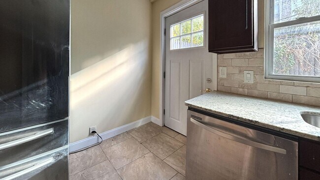 Building Photo - Philadelphia Rental with Modern Finishes a...