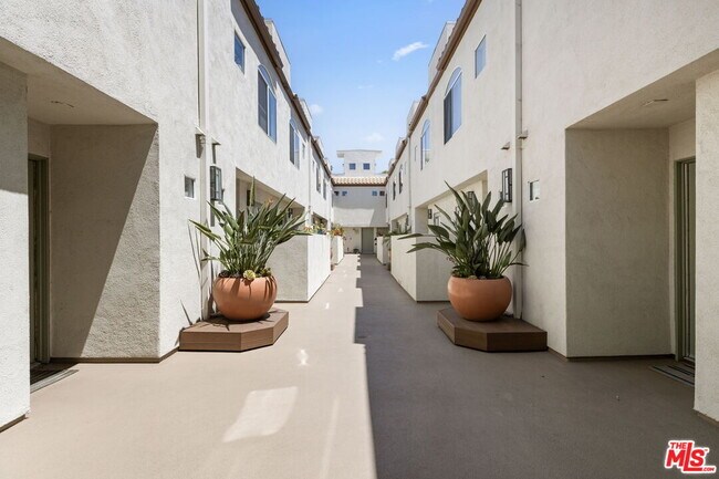 Foto del edificio - 716 Maltman Ave