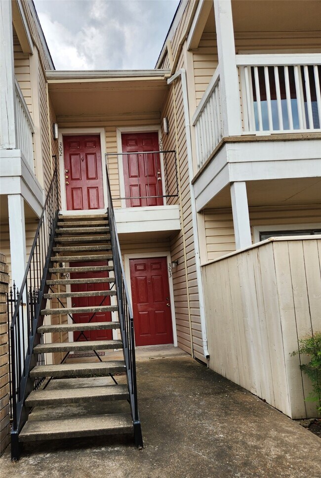 Foto del edificio - 2750 Holly Hall St