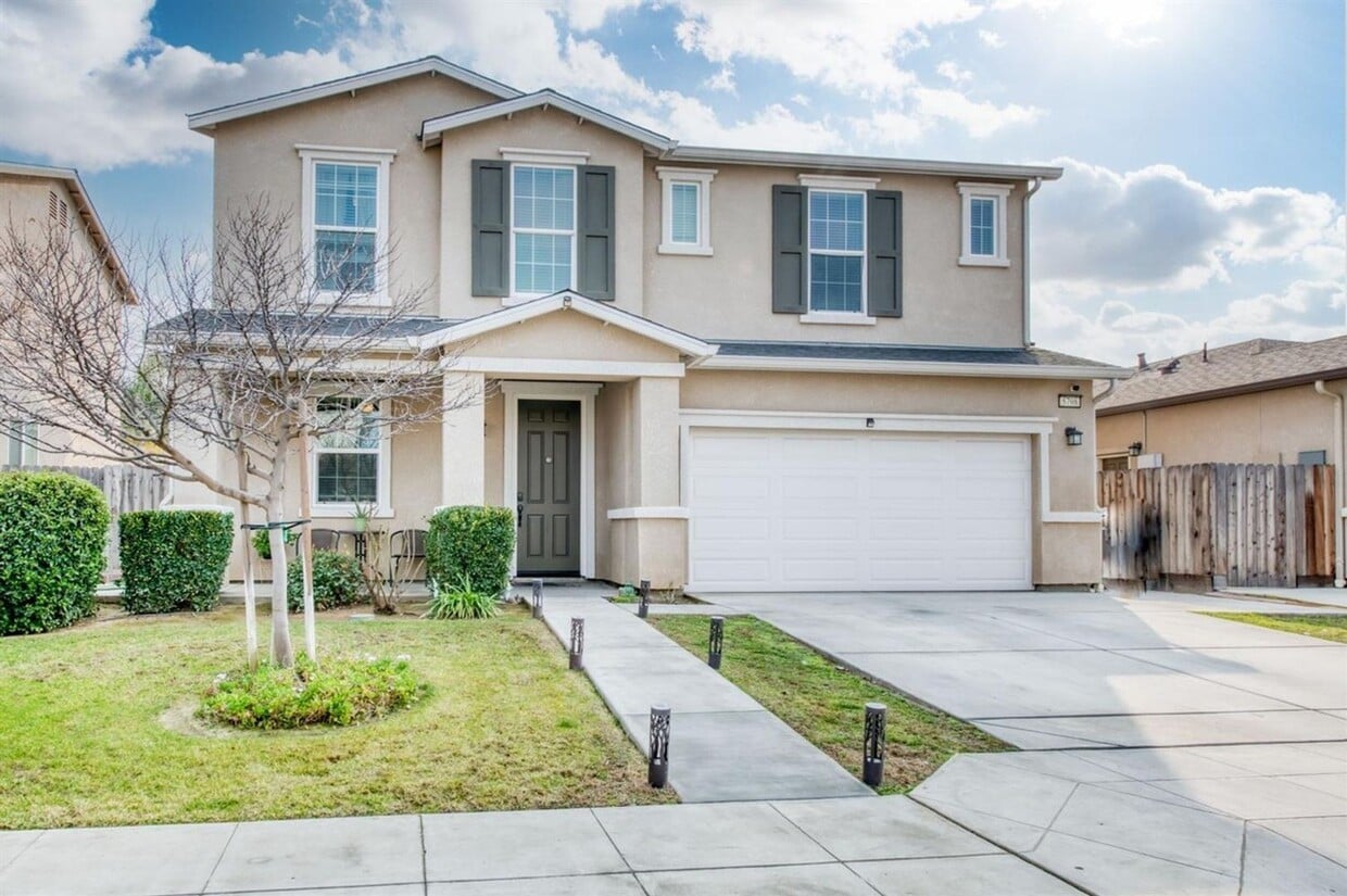 Foto principal - Wonderful 4 Bed / 2.5 Bath