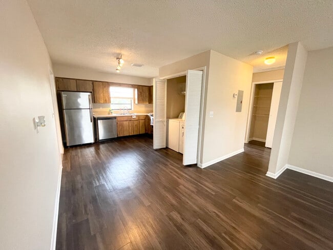 Building Photo - 5107 S Clarice Ct