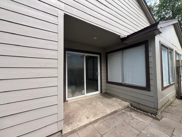 Building Photo - 19447 Cypress Cliff Dr