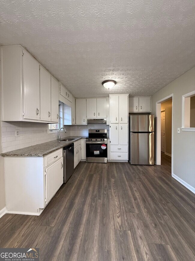 Building Photo - 7016 Adel Ln