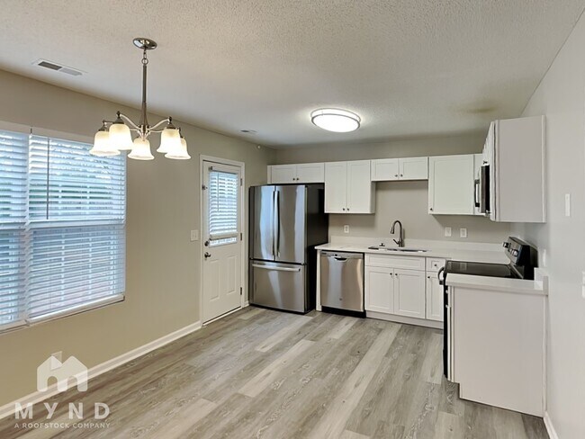 Building Photo - 5010 Boyd Dr