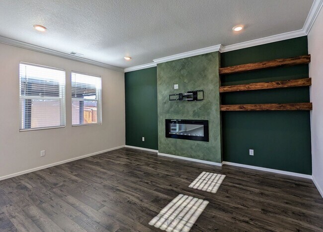 Building Photo - Beautiful NE Salem Home in New Development