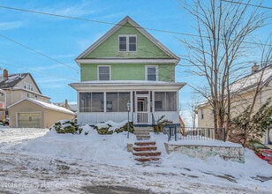 Building Photo - 208 E Warren St