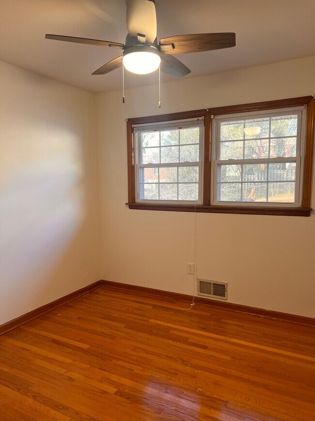 Foto del edificio - 924 Claiborne Ave