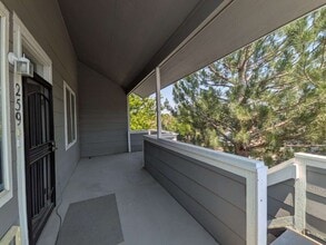 Building Photo - 1049 S Walden Way