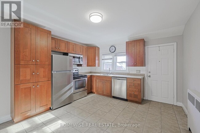 Building Photo - 61 Aberdeen St