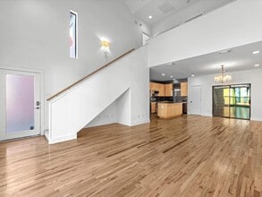 Building Photo - 4421 Eigel St