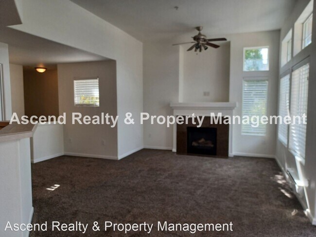 Foto del edificio - 2 br, 2 bath House - 15060 SW Mallard Dr #201