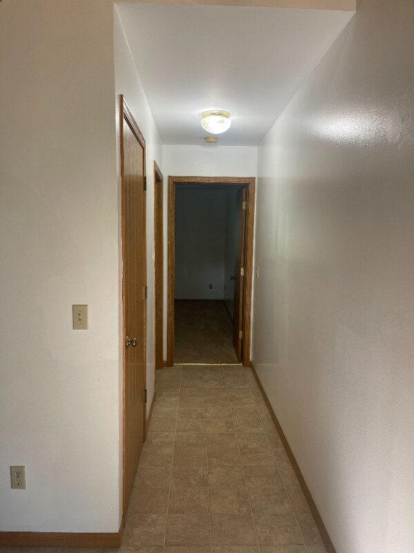 Building Photo - 109 W Parkview St