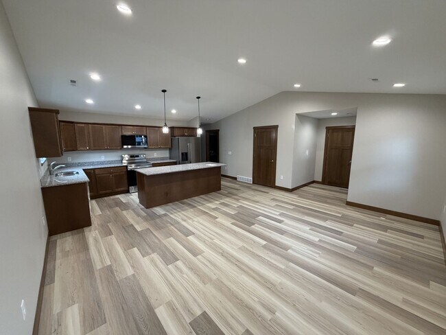 Foto del edificio - 419 2nd St E