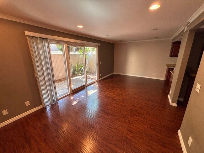 Foto del edificio - La Habra 2BR Townhome with Garage & Patio