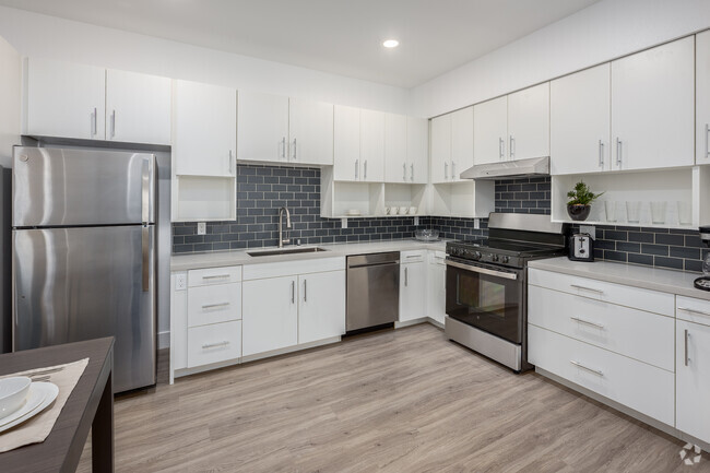 2BR, 2BA - 896SF - Kitchen - Prospera at Fiddyment