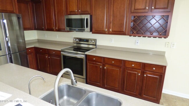 Building Photo - 3854 Silverpoint Ln