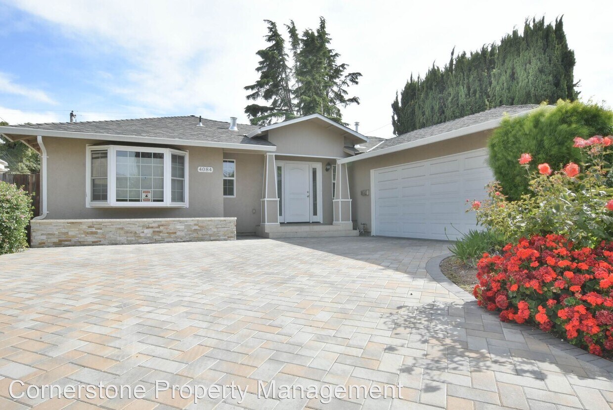 Primary Photo - 3 br, 2.5 bath House - 4084 Teale Ave