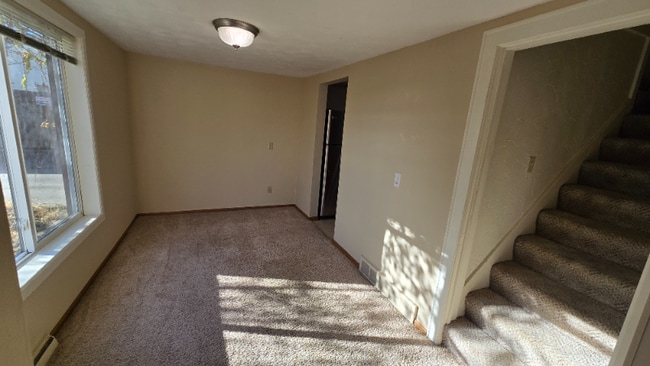 Building Photo - 336 2nd Ave S