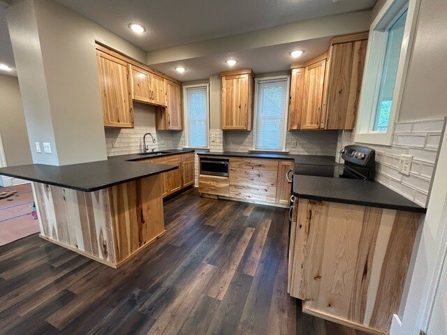 Custom kitchen - 413 1st St NW