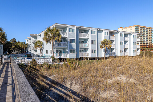 Vista desde la playa. - Ocean Garden Villas