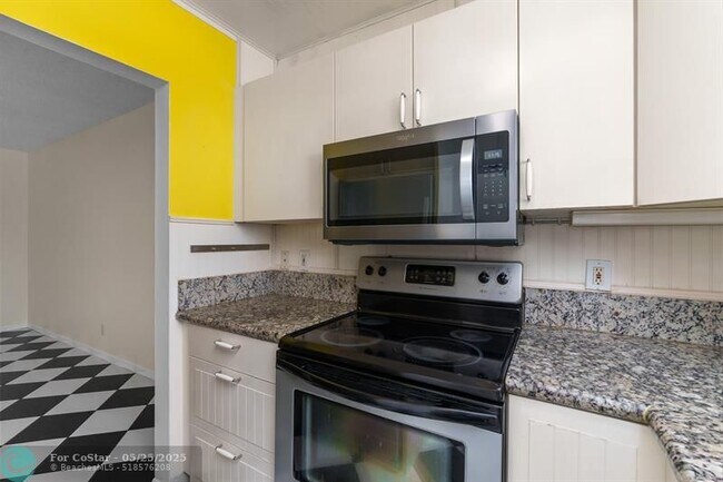 Foto del edificio - 2800 NE 14th Street Causeway