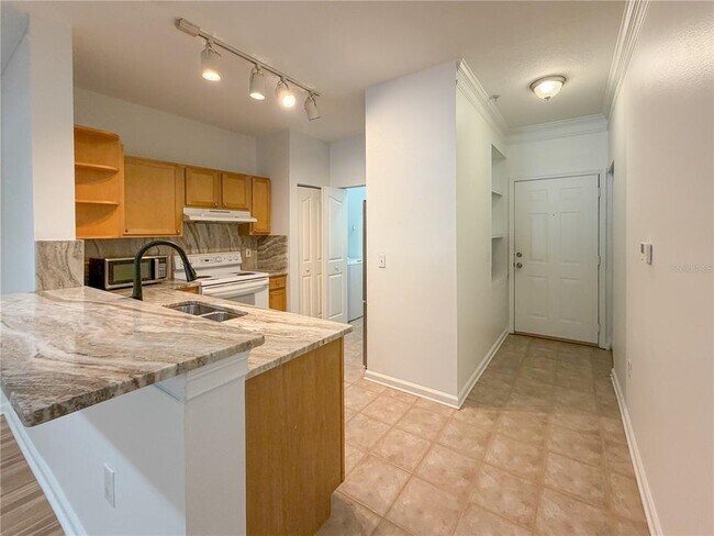 Building Photo - 4207 S Dale Mabry Hwy