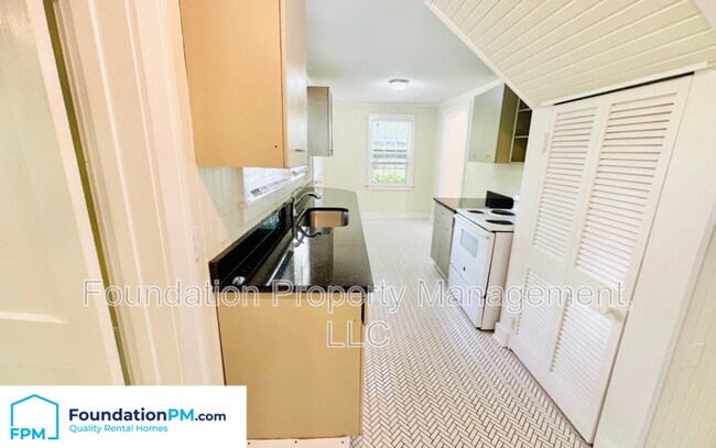 Foto del edificio - 589 Loeb St