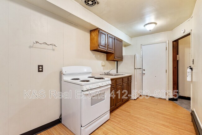 Photo - 441-443-445 Library St Apartment