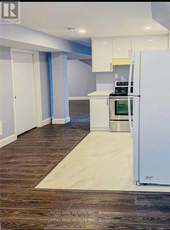 Building Photo - 157 Waller St