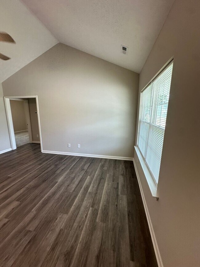 Foto del edificio - Brand NEW 3Bed 2Bath Home - Manchester!