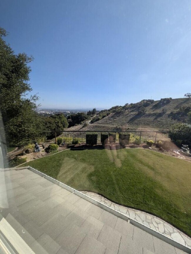 Building Photo - Westside Dublin Beauty!